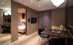 Apartment Bloc